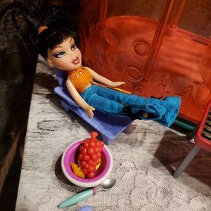 Lil Bratz  Beach Bash POOL Doll Play Set